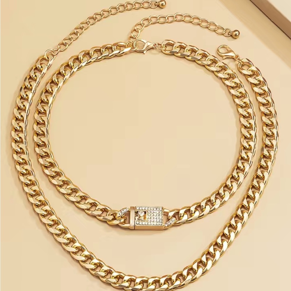 Rose gold tone Choker necklace 2 pcs light weight rhinestone hip hop style alloy